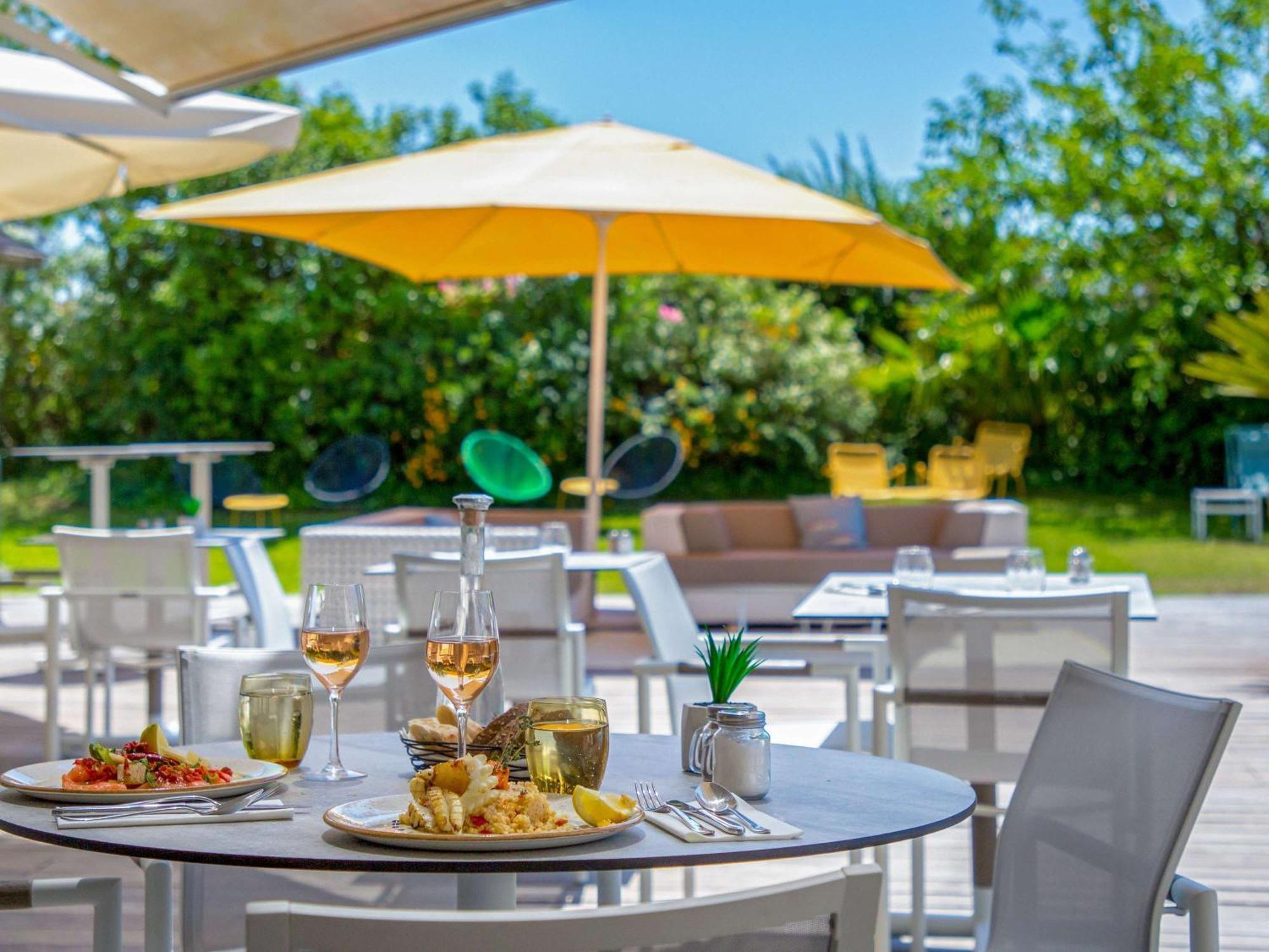 Mercure Hyeres Centre Cote D'Azur Bagian luar foto