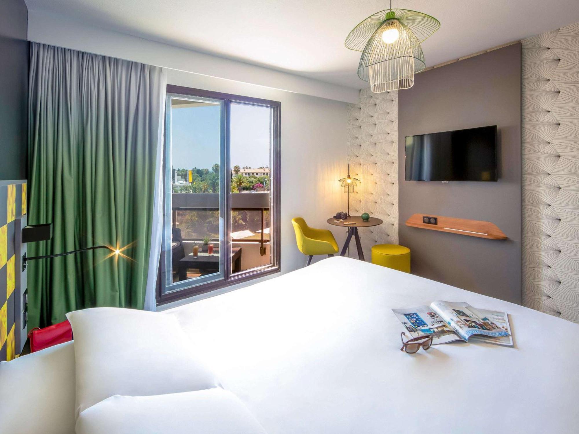 Mercure Hyeres Centre Cote D'Azur Bagian luar foto
