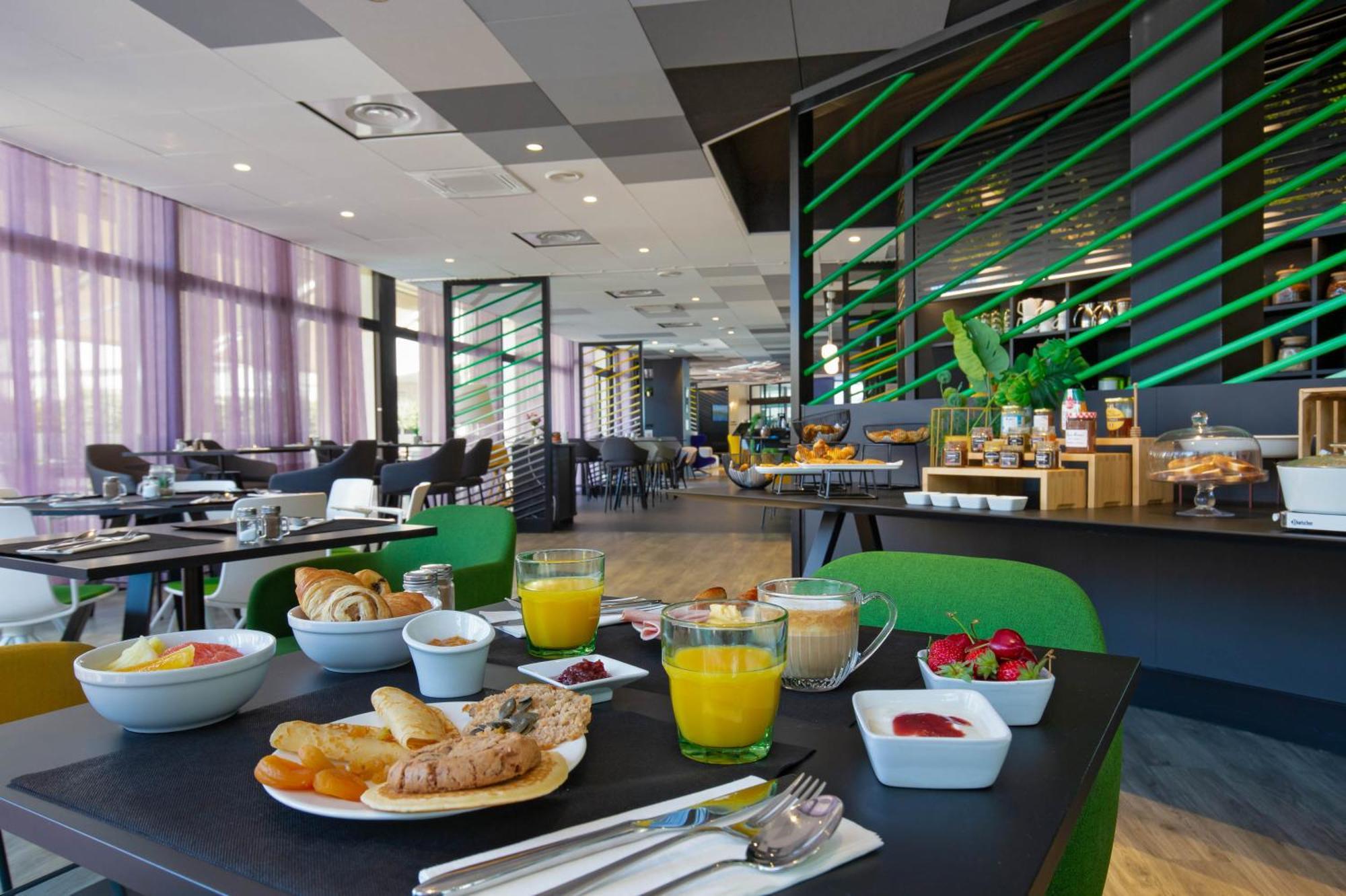Mercure Hyeres Centre Cote D'Azur Bagian luar foto